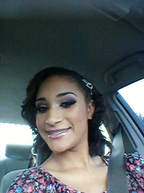 Goodmorning:-):-):-) http://t.co/U2OuoiGt