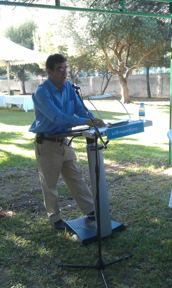 diputacionMLG's tweet photo. El juez Emilio Calatayud, durante su conferencia en el Centro Básico de Acogida #culturaenelbasico http://t.co/jKyGlt7b
