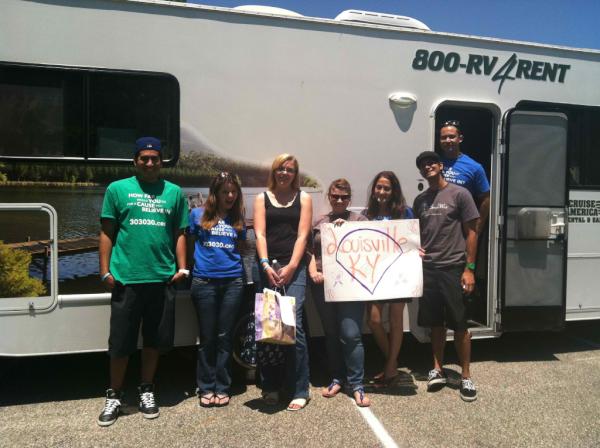 OneSimpleJamie's tweet image. The OSW team with Chelsea from Maryhurst in Louisville, KY #303030