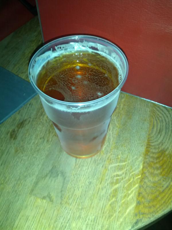 carlito_thomas's tweet photo. Yummy fresh pint of star, can only be the rescue rooms. http://t.co/yeWIYfJD