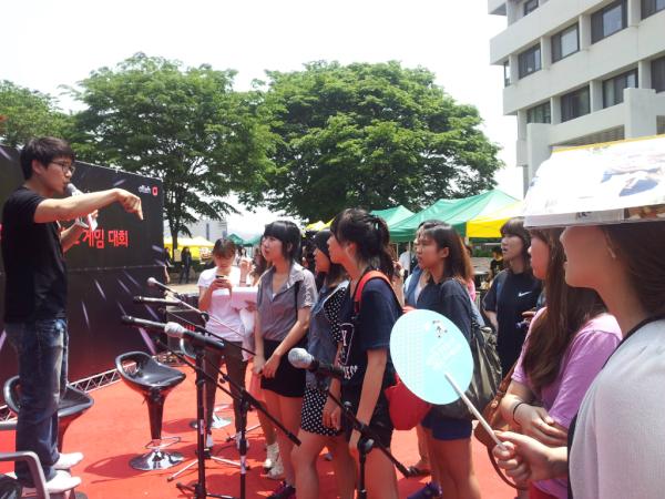 tosio0214's tweet photo. 여기는 숙대!!! 지금은 워프게임중!!! 워프워프를 외쳐봅시다!!! http://t.co/sxZ4Uyd7