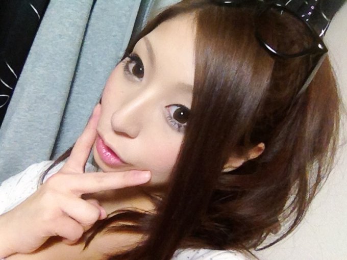 今日の店舗さん巡りの旅わ終わったのだあ(*^^*)渋谷、新宿、秋葉原と移動して、全部で何店舗にお邪魔したんだろお(^-^)/？  本当一日ありがとうございました(*^^*)★ ※写メわ昨日撮ったやつだよ♪