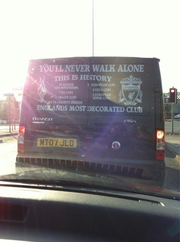 stalbans2paris's tweet photo. On way to gym in Manchester before work. See this - love it http://t.co/YYlRABTD