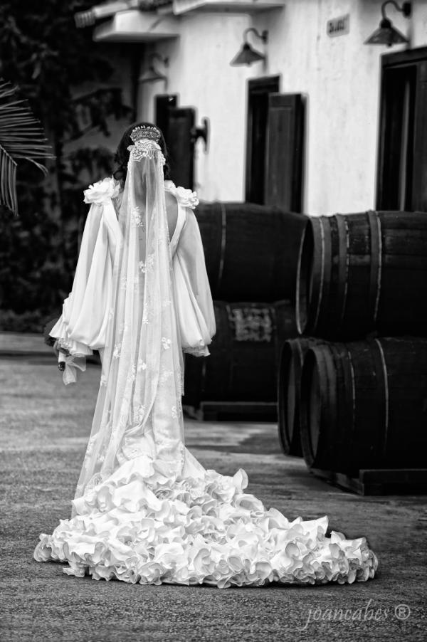 #Bodarociera en #Cantòfol - Fotografía de <a href="/JoanCabes/">Joan Cabes Fotógrafo</a>, organizado por @MomentSingulars y vestido de @vickymberrocal