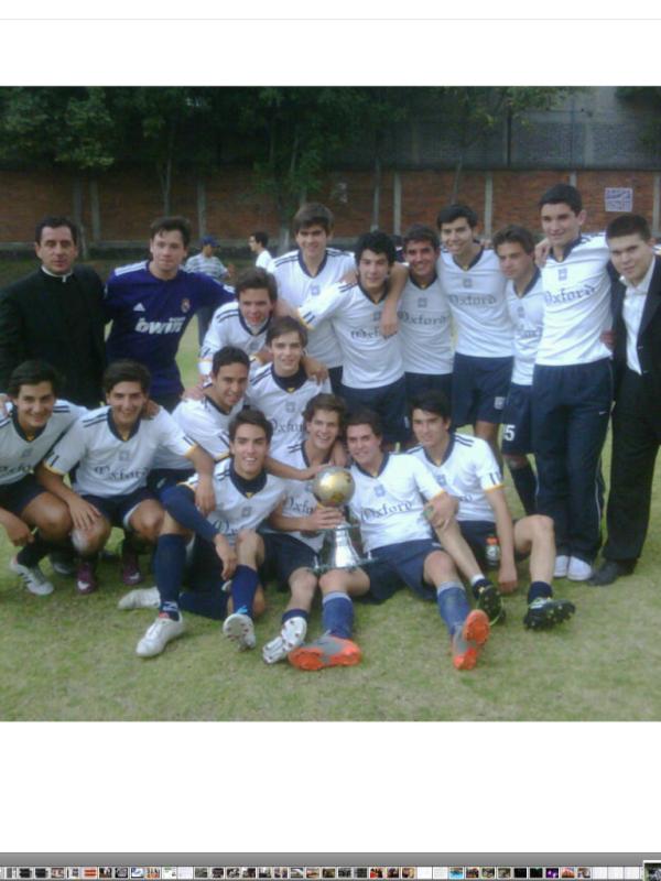 Felicidades chavos #Oxford94 <a href="/DaiskeG/">Daiske Gudiño</a> <a href="/push_17/">Joli Chantia</a> <a href="/BrunoBonnabel/">Bruno Bonnabel</a> <a href="/LuisRance/">Luis Rance</a> <a href="/PabloGadsden/">Pablo Gadsden</a> <a href="/TaySedas/">Sebastian Sedas</a> <a href="/juanpablomt/">Juan Pablo Mt</a> @Patoglp