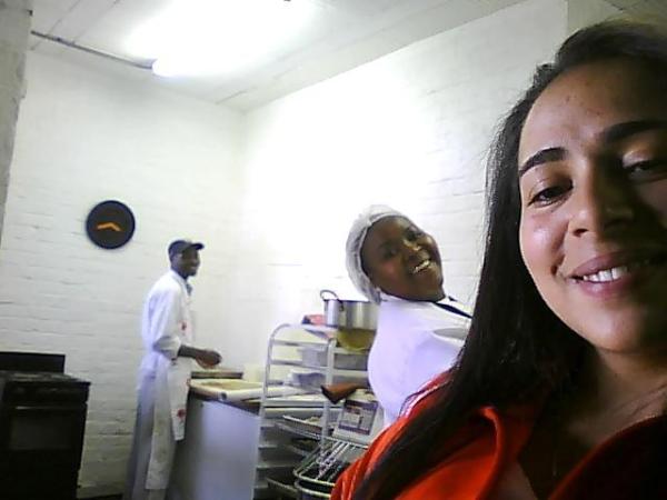 bpastryculinary's tweet photo. get your globals ready.... 3rd of june is around the corner...#ARTSONMAIN http://t.co/AL0OmKnZ