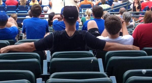 KatelynnSmith24's tweet image. #backcrack ....