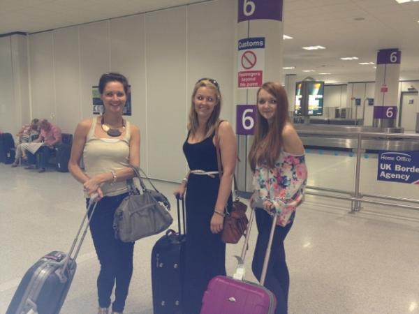 ConfSolutions's tweet photo. Anna,Ellie and Jo have just arrived at Edinburgh airport. I'm sure they will have a fab night with @QHotels http://t.co/YuDIbNlx