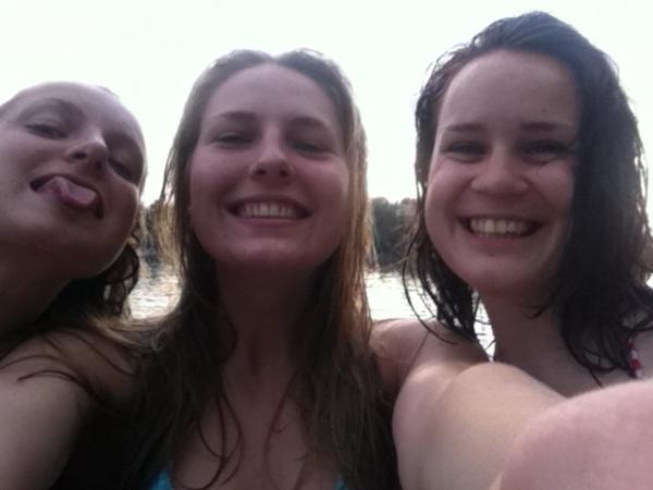 vildei's tweet photo. #åretsførstebad #sommerigjen http://t.co/TdgvLBYH