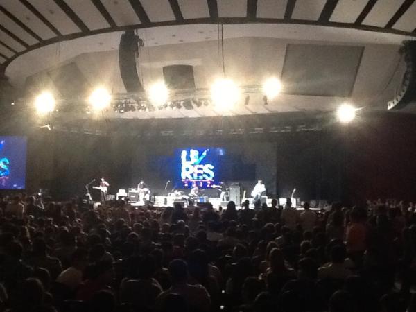 IKEventos's tweet photo. Preparando para continuação Matt Redman. #livres2012 http://t.co/HXavIZNa