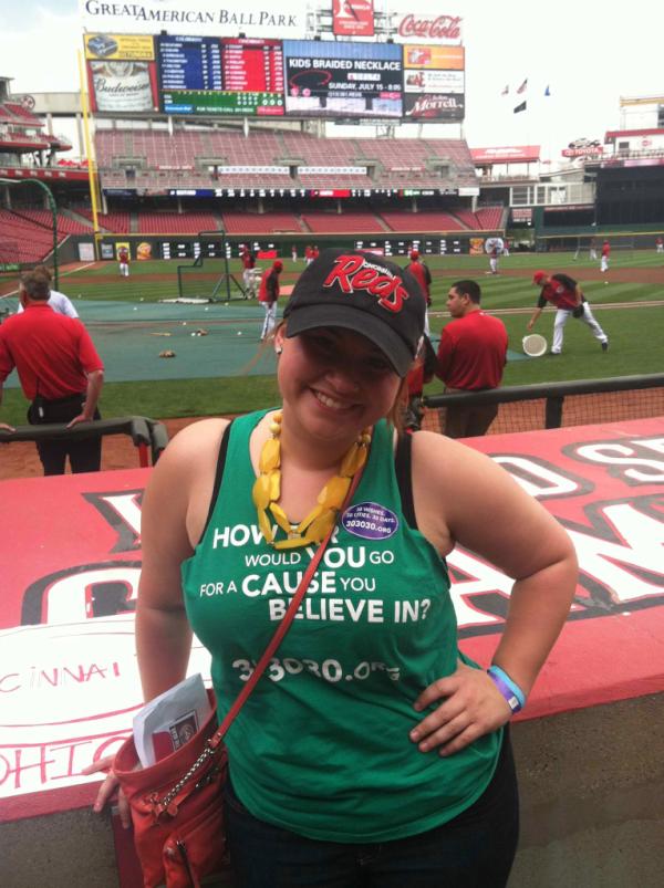 OneSimpleJamie's tweet image. My favorite Program Coordinator @OneSimpleMorgan at @Reds batting practice! #303030