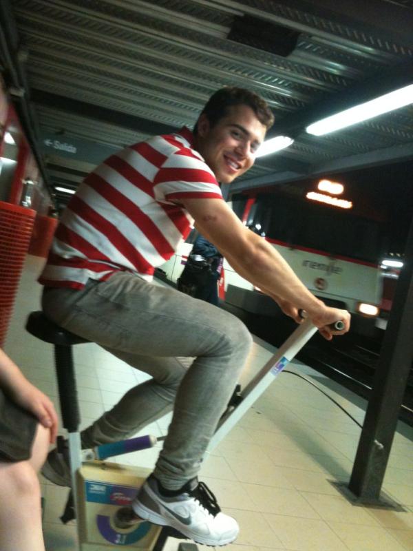 Alex Chivescu on Twitter: "Dando vueltas en el Renfe ... - 600 x 800 jpeg 61kB