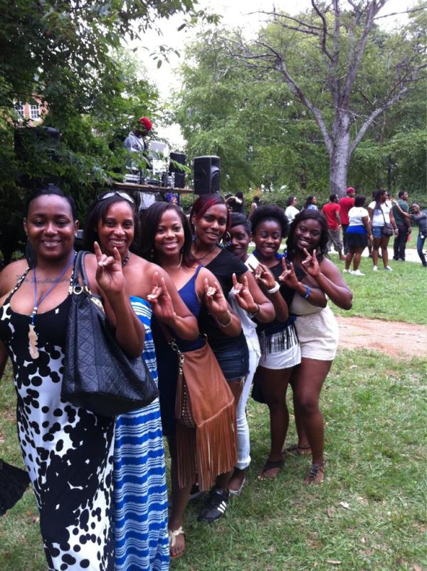 only1kyna's tweet image. @BranknuMusic her we r  #deltabeta = fine ZETAs ☺