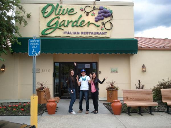 CSCE2012's tweet image. We loved having you all here! Safe travels #CSCE2012 “@ErickOreo77: Leaving Edmonton on a good note! #OliveGarden http://t.co/tGM9Dc3e”