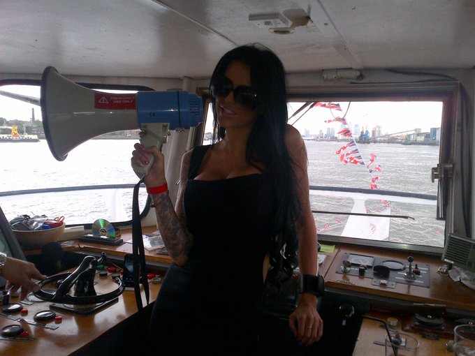 I may have a big mouth but I do love a mega phone http://t.co/Dx3cmr83<a href="/tag/beautifulfriendsbyheart"class="tags"><span>#beautifulfriendsbyheart</span></a>