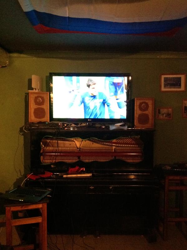 StageKaluga's tweet image. У нас тут тепло и футбол. Заходите!