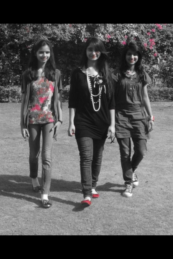 Had fun w/ Amna,Aleena and Asna :D