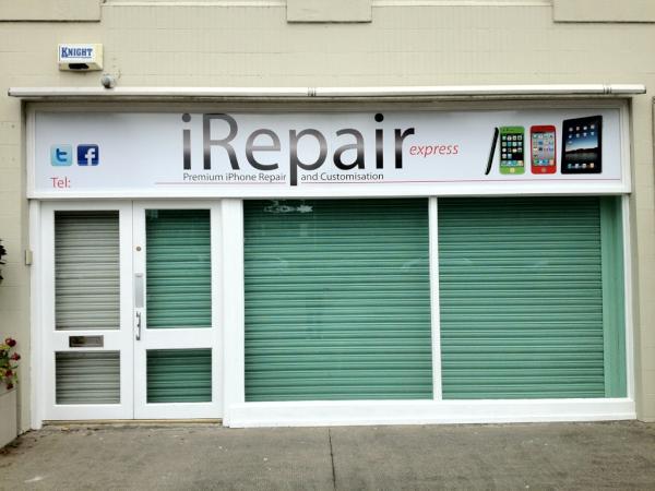 RichieLynchIre's tweet image. The new @iRepairexpress is opening on Monday beside my house/mums shop #LooksSlick #FixStuff #Customise