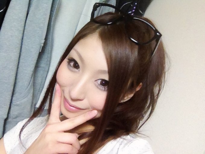 皆さんお返事ありがとう＼(^o^)／今の仕事始める前わ周りに恵まれてるなあって考えることなかったけど、今の仕事始めて色々な壁にぶつかって、その度に助けてもらって&hellip;今わこの仕事をやれて本当よかったなって思う(*^^*)皆さんありがとう❤