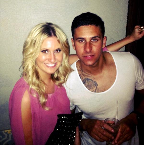 Bree_90's tweet image. #revs4bevs