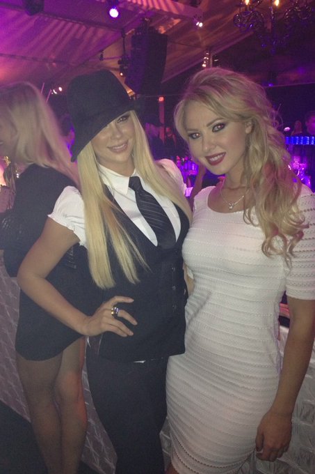 Me and my date/ playmate sister @TiffanyTothxoxo for the @Playboy black &amp; white party. Good times! http://t<a class="tags" href="/tag/tiffanytothxoxo">@tiffanytothxoxo</a><a href="/tag/prague"class="tags"><span>#prague</span></a>