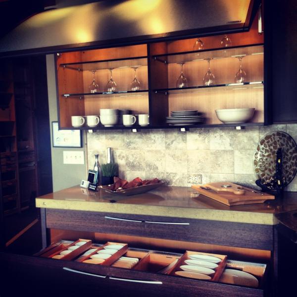 KitchenDesignG's tweet image. Organization is KEY when remodeling a kitchen. At Kitchen Design Gallery, we make your kitchen make sense.