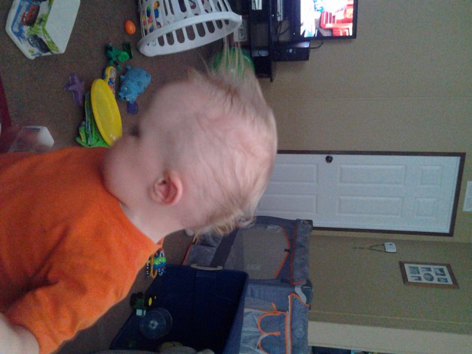 Baby mohowk...lol http://t.co/uUUz8RJS