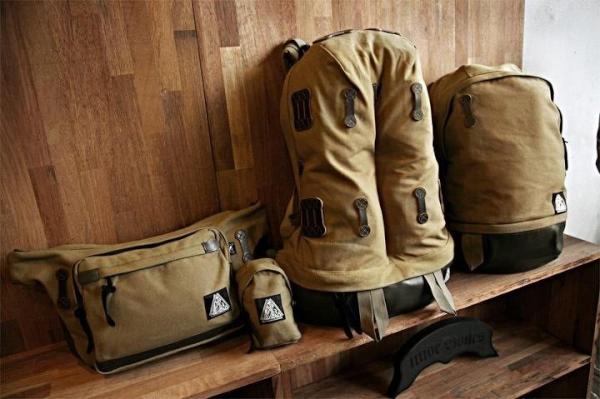 Lifegram's tweet image. Nudebones x Tbsb, coming soon
1970년대 프레임레스 팩의 뿌리가 되었던 jensen pack을 tbsb 태헌씨의 감각으로 재해석한 mesotopus pack을 비롯해 총 네종류의 라인업