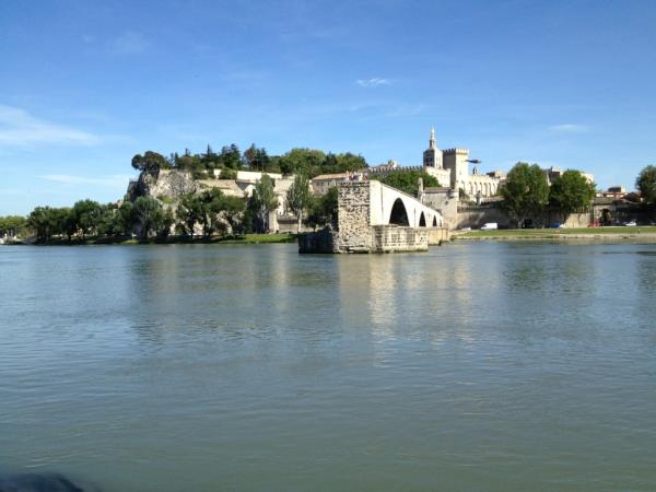 ProdMovetv's tweet image. Avignon Move Tv vous donne rendez-vous dès le mois de septembre le temps de la création de la société.