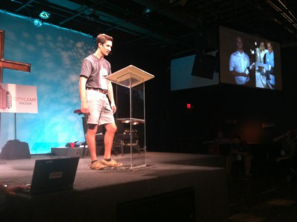 opus2008's tweet image. @reidserozi speaks about #triwiki at @citycampral #ccral