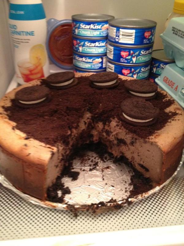 CoachDeguc's tweet image. First Cheesecake ~ Oreo #notprimal lol