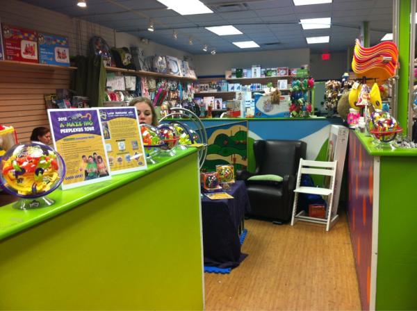 PerplexusTour's tweet image. Come visit the #perplexustour in @mbeans in #Brookline today until 1pm! What&apos;s better for a rainy day then #perplexus