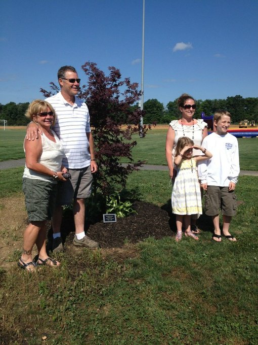 Love this family. RIP Dougie ⚽ http://t.co/kYkN5fGx<a href="/tag/pitbull"class="tags"><span>#pitbull</span></a>