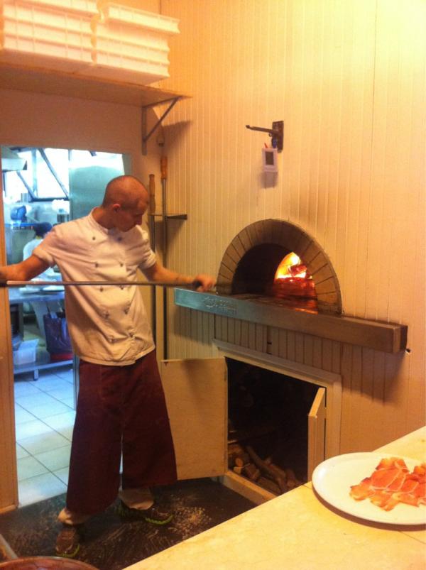 Do you want a pizza ??? Try ours made by our italian pizzaiolo #camping_weekend