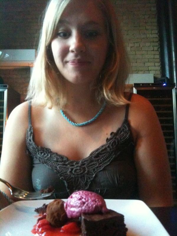 DanielJTownsend's tweet photo. This says everything about my lovely wife, boy does she love her sweets! http://t.co/KiXmpLi9