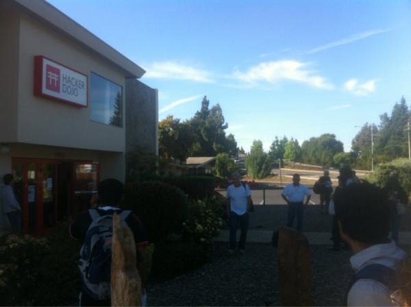 dhawalc's tweet photo. Crazy Micheal being crazy and dragged everyone out of #hackerdojo... Effin idiot.... http://t.co/ROhMyx7d