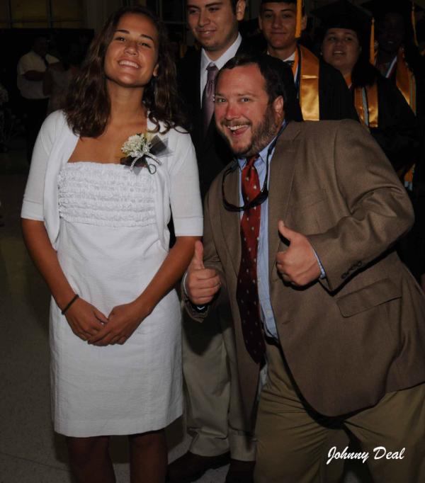 Johnny_Deal's tweet image. facebookless @stephensutusky #class2012