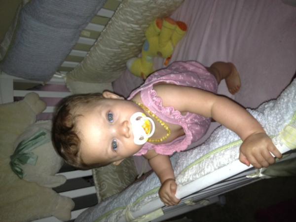 KealaRose's tweet photo. Standing up! http://t.co/EsPhKmYF