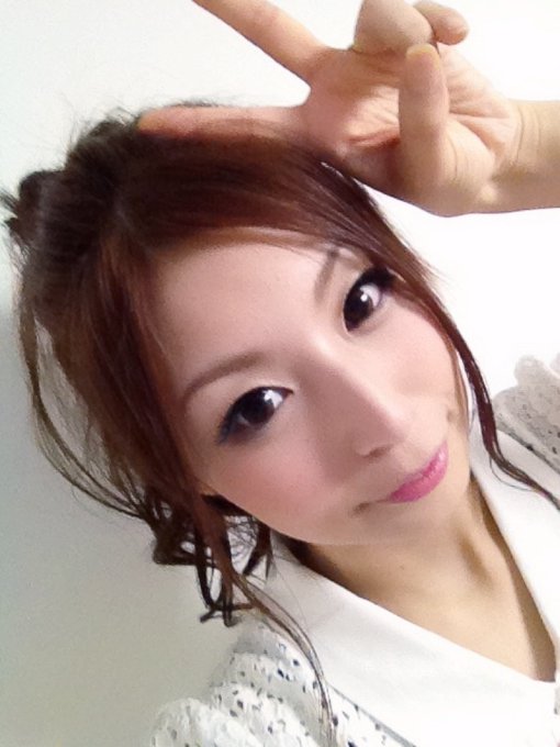 今日の尻ウマライブ見てくださった方いらっしゃいますか？(((◞( ･ิ౪･ิ)◟  なんと当てちゃいました♪笑 http://t.co/nJxohTUS