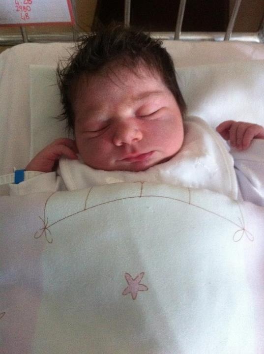 geffry67's tweet photo. Un benvenuto a Viola da parte di Gioele Nadia e zio Geffry http://t.co/4Cio5p00