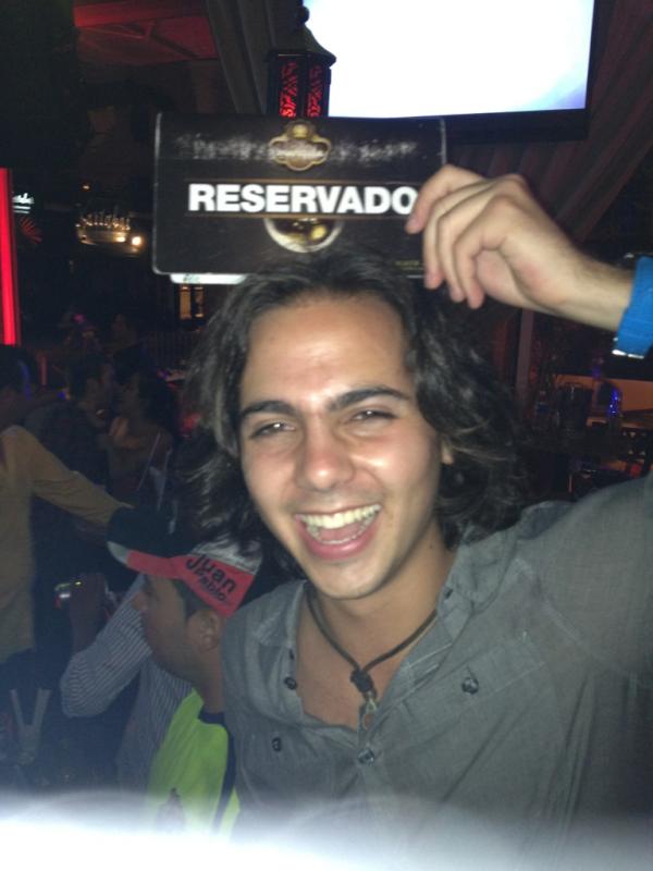 Jajaim's tweet photo. Ahora si lo que quieran con mi brothet conmigo! @moyisquito http://t.co/jSV1q8J5