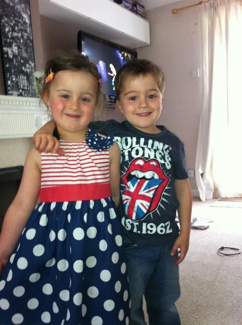 Mark long tweet media