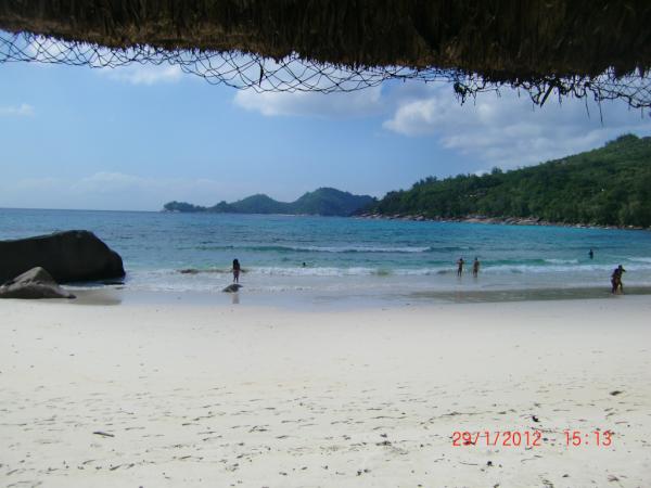 TravelSpree's tweet photo. Beautiful Takamaka Beach, Seychelles http://t.co/DSqsNEBf