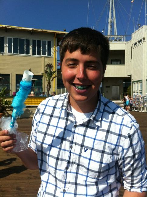 nicoleclev's tweet photo. Oh the fun @tyler916  has on Santa Monica pier http://t.co/BCcbfoAw