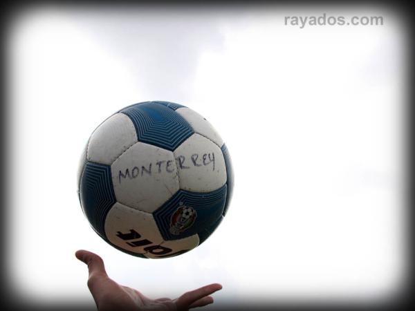 Rayados's tweet photo. ¡Buenas noches! Recuerda que el 1er paso para lograr un objetivo es soñarlo ¿Cuál es tu sueño? #Rayados http://t.co/AUOkXsub