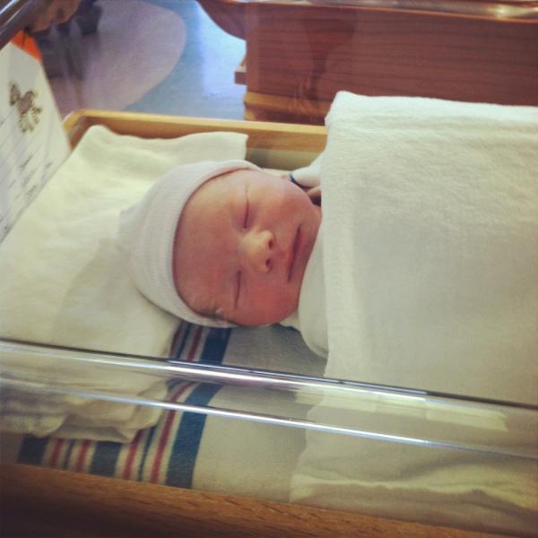chabshey's tweet photo. @kml42923 has made me a great aunt! Clayton James arrived yesterday weighing 6 lbs 13 oz and 19". #miracle #blessed http://t.co/Hdz7mT8H