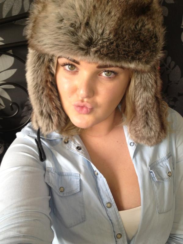 A_OMAHONEYX's tweet image. Soulmates! #samehat #proudmoment RT @TheMendKris Xxx