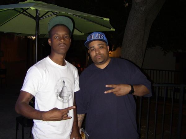 NickHustle's tweet image. Mos def fuccin with @DallasDJDrop this summer...he kept it trill last night "INVEST IN YOURSELF"!!! #DefinitionDJs