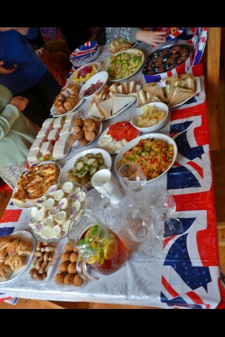 hipsterdoug's tweet image. #jubilee2012 + #wifesbirthday #goodspread