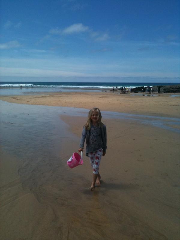 Holly Keeling tweet media